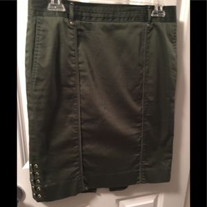 FINAL PRICE!! White House Black Market skirt EUC